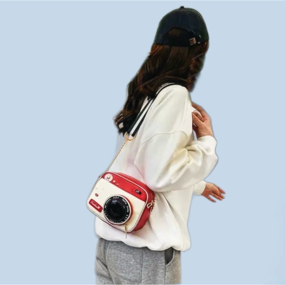 Novelty Camera Crossbody Bag - Picture 3 of 3